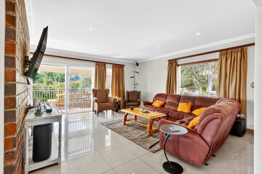 6 Bedroom Property for Sale in Olive Grove Western Cape